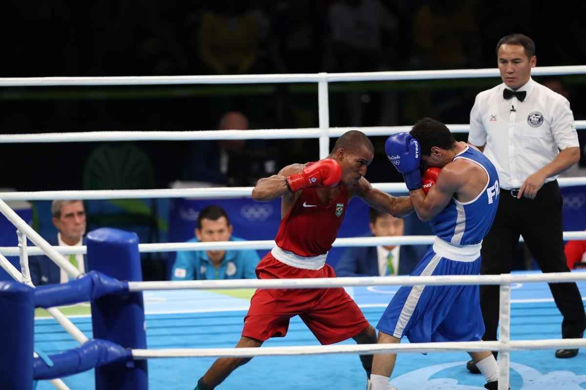 Imagens do combate em que Robson Conceio conquistou o ouro no Rio