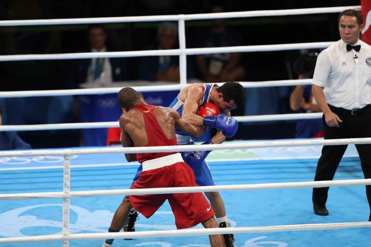 Imagens do combate em que Robson Conceio conquistou o ouro no Rio