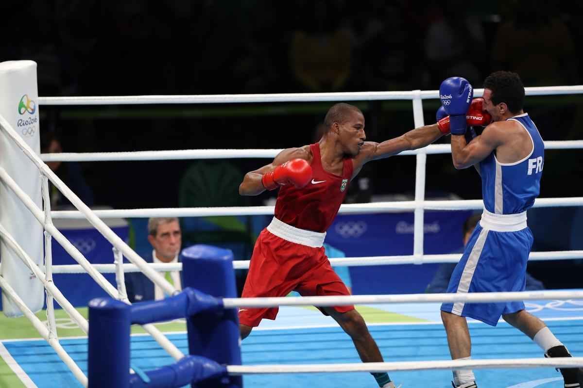 Imagens do combate em que Robson Conceio conquistou o ouro no Rio