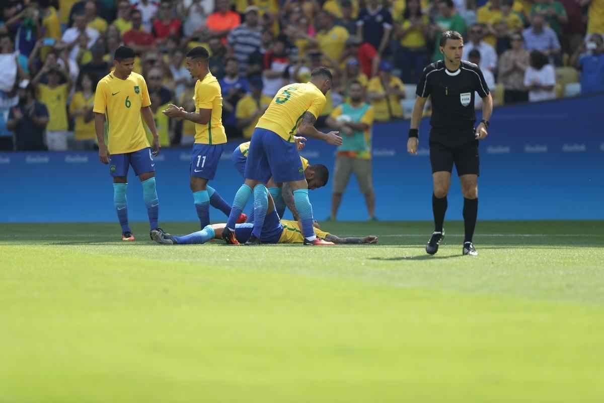 Brasil goleou Honduras por 6 a 0 e avanou  deciso do futebol masculino nos Jogos