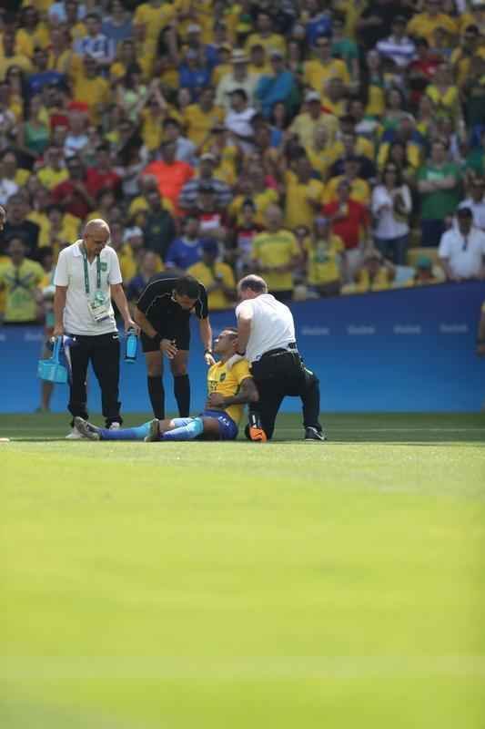 Brasil goleou Honduras por 6 a 0 e avanou  deciso do futebol masculino nos Jogos