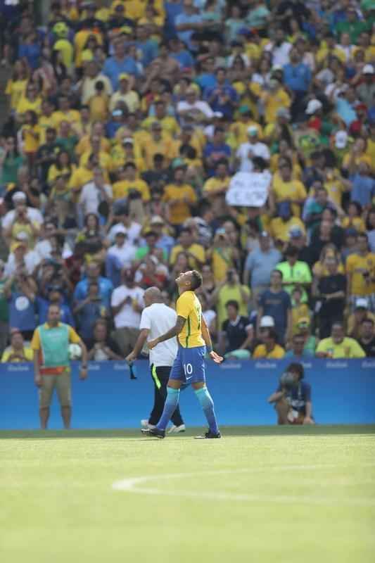 Brasil goleou Honduras por 6 a 0 e avanou  deciso do futebol masculino nos Jogos