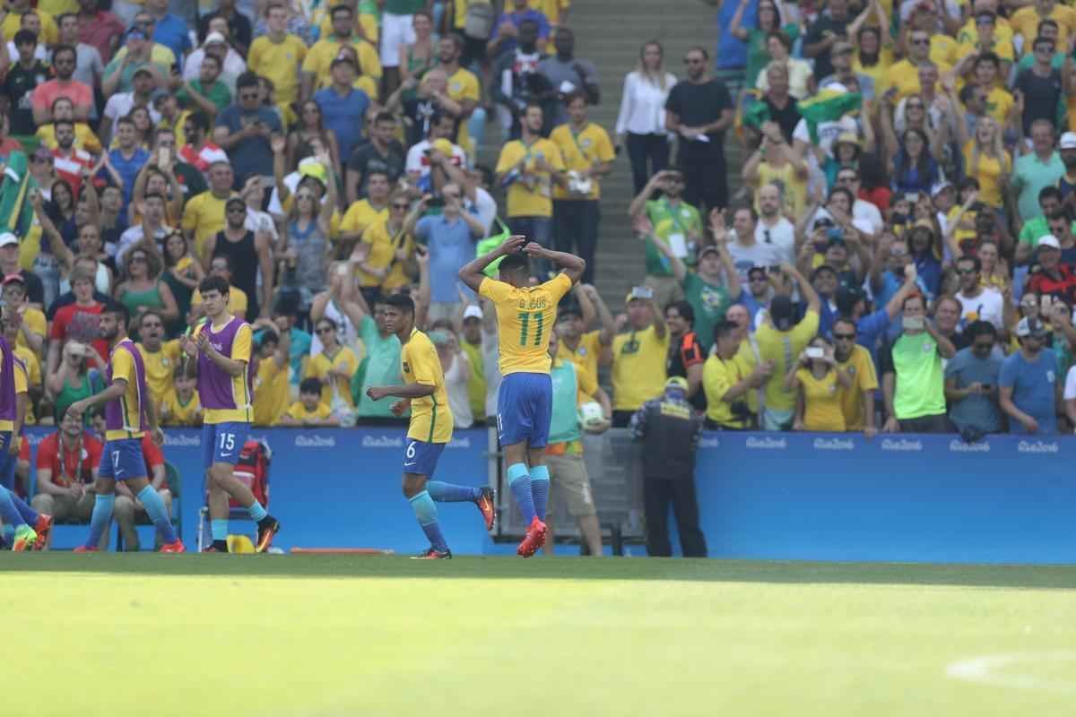 Brasil goleou Honduras por 6 a 0 e avanou  deciso do futebol masculino nos Jogos