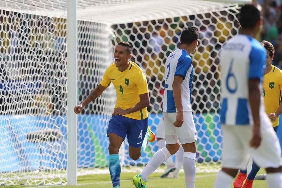 Brasil goleou Honduras por 6 a 0 e avanou  deciso do futebol masculino nos Jogos
