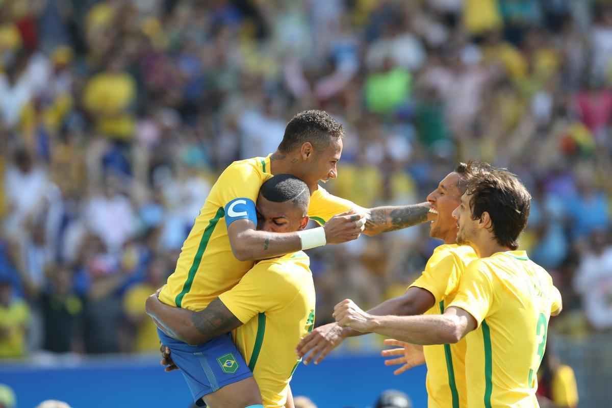 Brasil goleou Honduras por 6 a 0 e avanou  deciso do futebol masculino nos Jogos