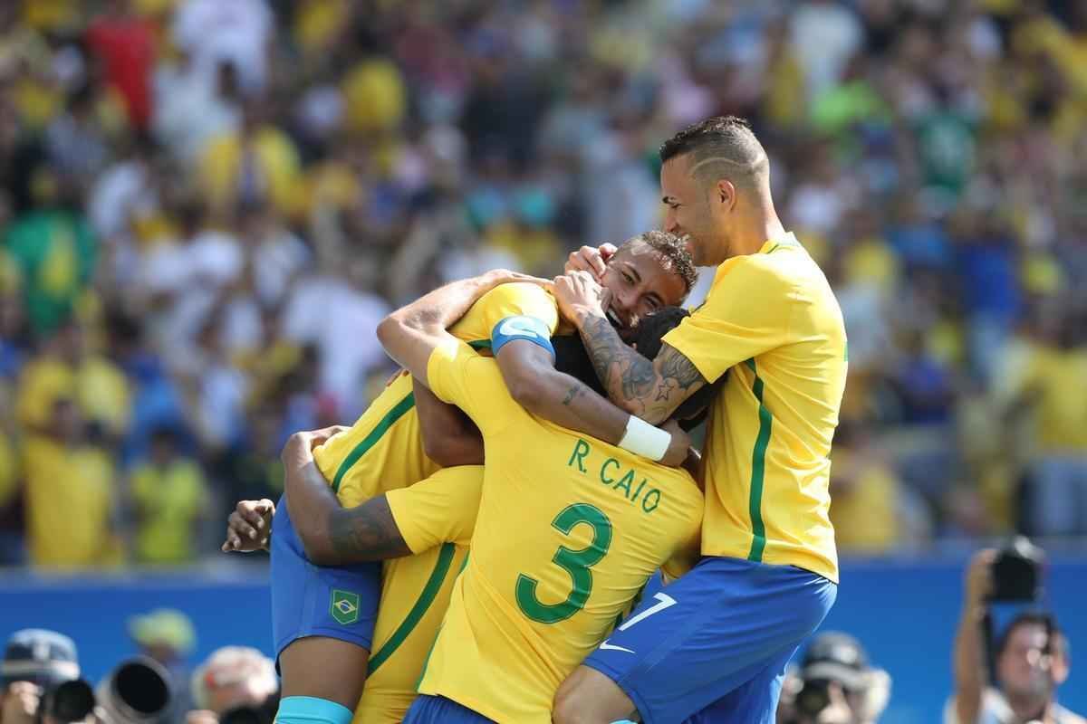 Brasil goleou Honduras por 6 a 0 e avanou  deciso do futebol masculino nos Jogos