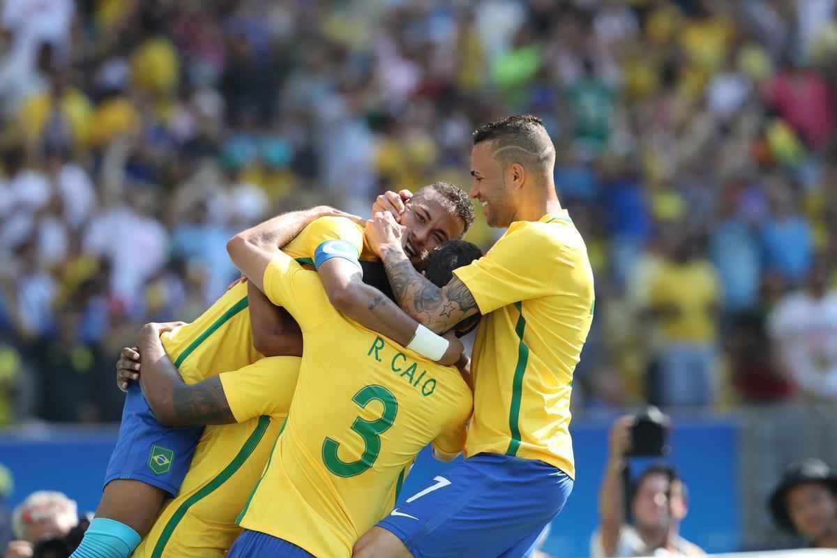 Brasil goleou Honduras por 6 a 0 e avanou  deciso do futebol masculino nos Jogos