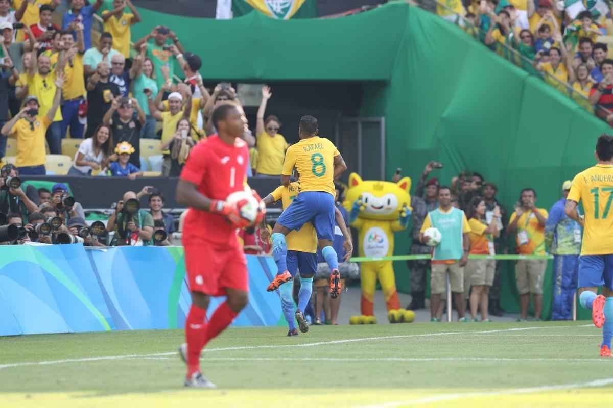 Brasil goleou Honduras por 6 a 0 e avanou  deciso do futebol masculino nos Jogos