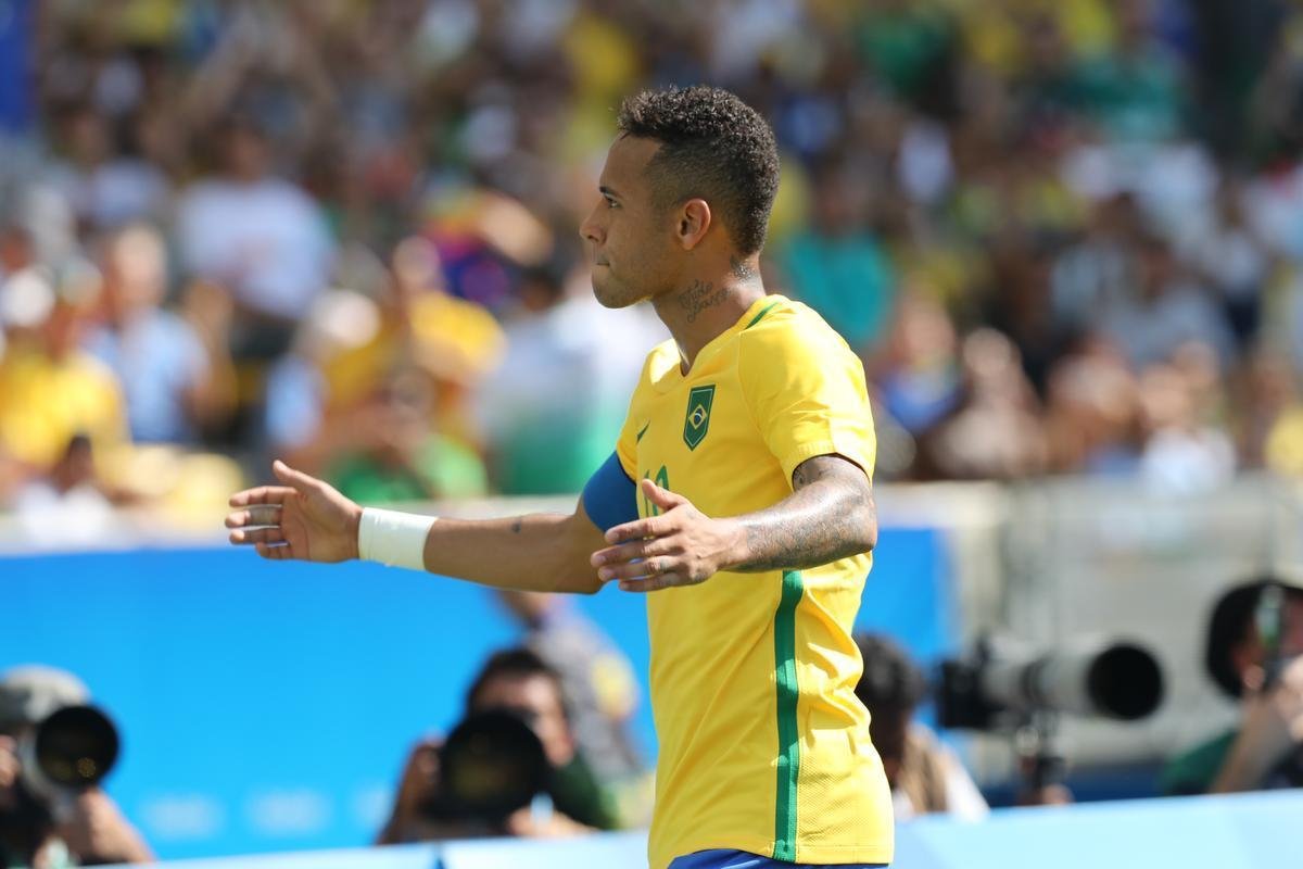 Brasil goleou Honduras por 6 a 0 e avanou  deciso do futebol masculino nos Jogos