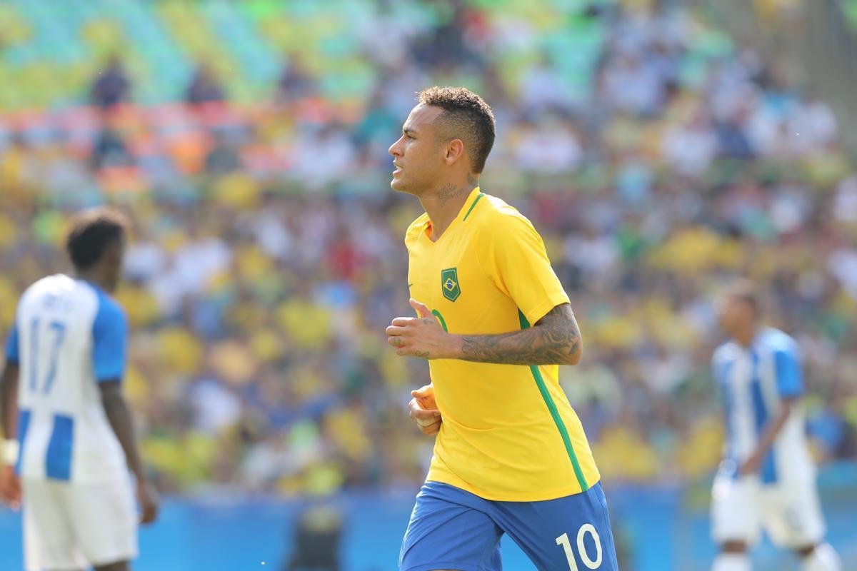 Brasil goleou Honduras por 6 a 0 e avanou  deciso do futebol masculino nos Jogos