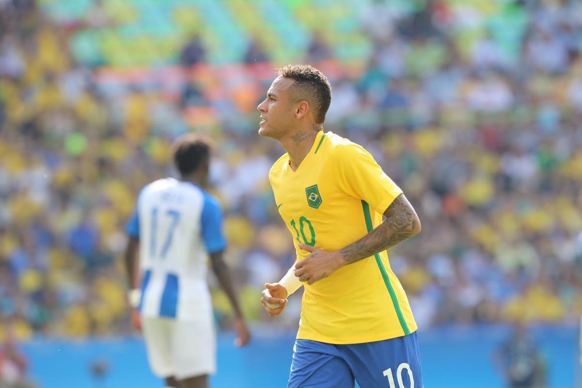 Brasil goleou Honduras por 6 a 0 e avanou  deciso do futebol masculino nos Jogos