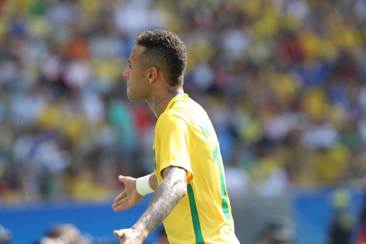 Brasil goleou Honduras por 6 a 0 e avanou  deciso do futebol masculino nos Jogos