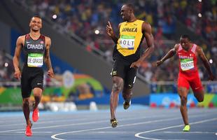 Imagens da disputa entre Bolt e De Grasse na semifinal dos 200m rasos