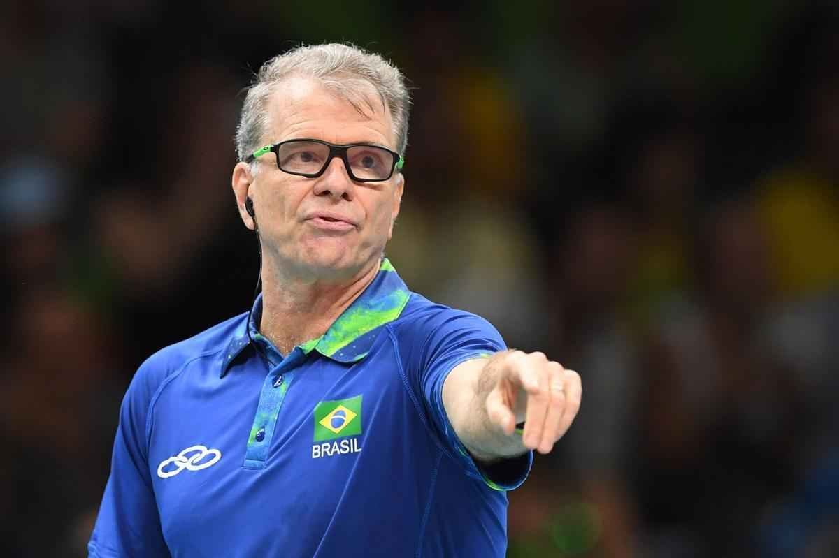 Seleo Brasileira vence Argentina por 3 a 1, no Maracanzinho, e se classifica para semifinal