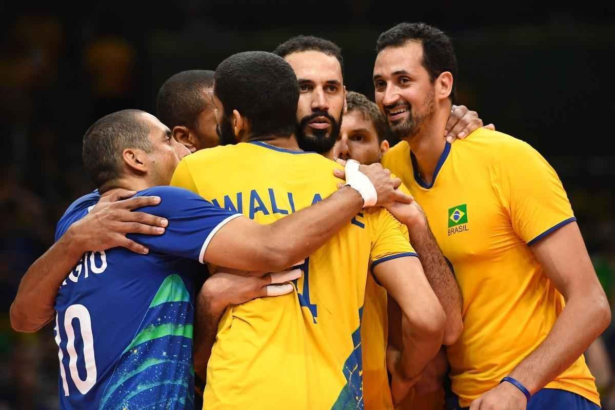 Seleo Brasileira vence Argentina por 3 a 1, no Maracanzinho, e se classifica para semifinal
