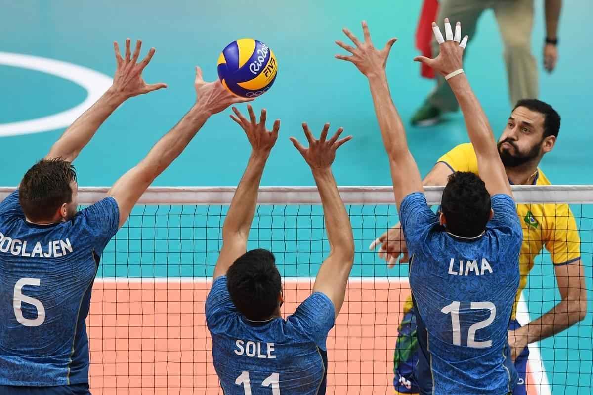 Seleo Brasileira vence Argentina por 3 a 1, no Maracanzinho, e se classifica para semifinal