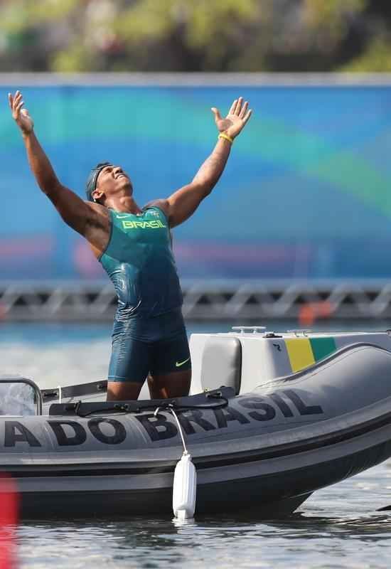Isaquias Queiroz conquista mais uma medalha para o Brasil: o bronze, na categoria C1 200m da canoagem. Baiano foi prata na prova de C1 1000m