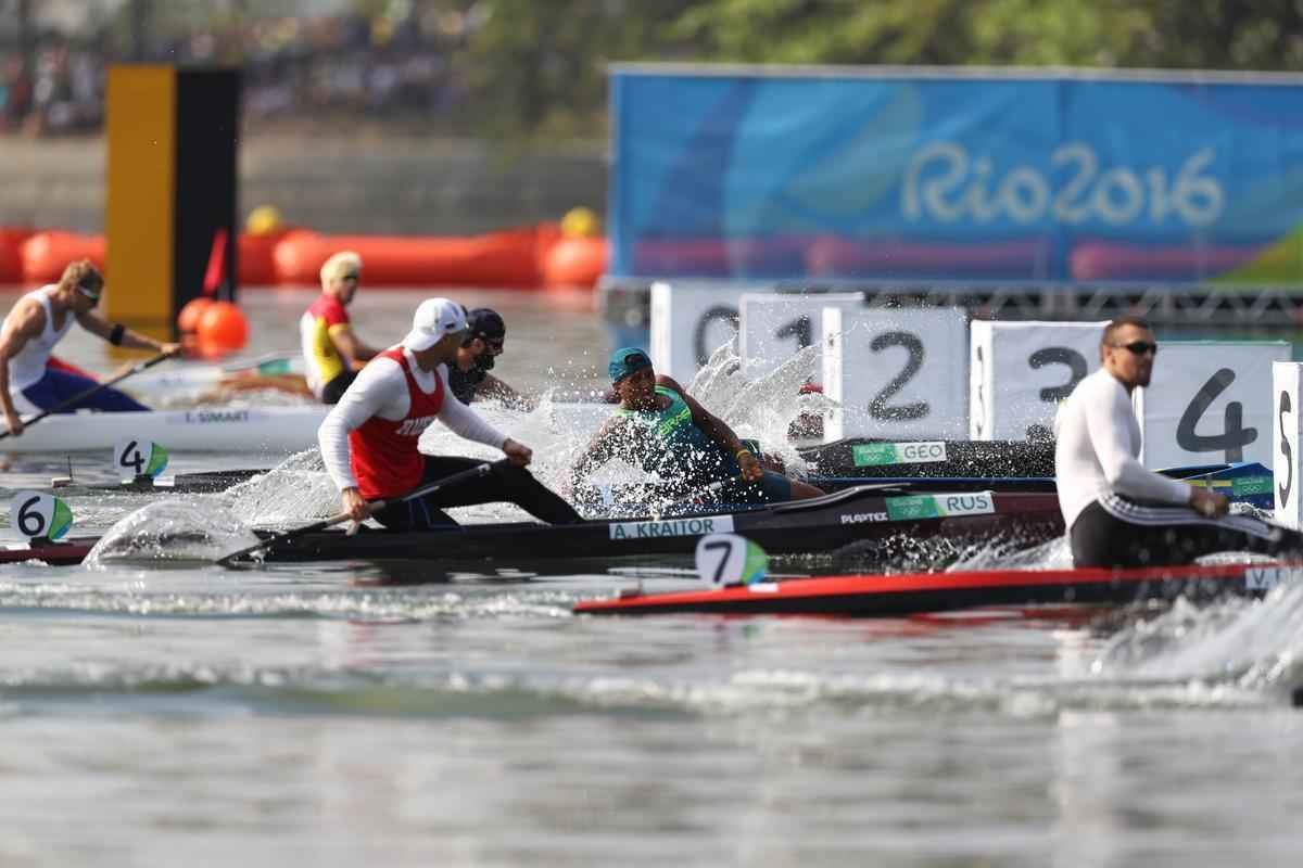 Isaquias Queiroz conquista mais uma medalha para o Brasil: o bronze, na categoria C1 200m da canoagem. Baiano foi prata na prova de C1 1000m