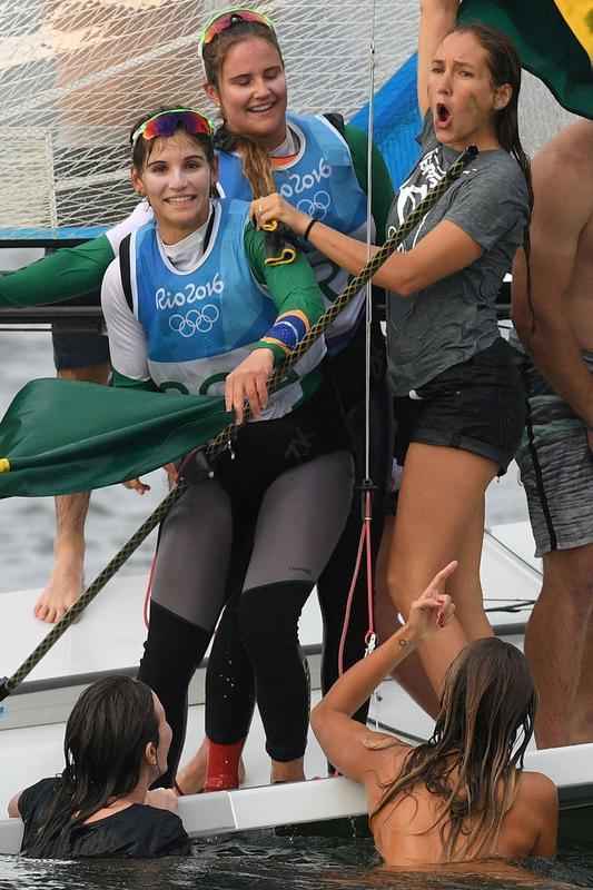 Conquista foi com muita emoo na medal race, nesta quinta-feira, quando a dupla chegou na primeira posio