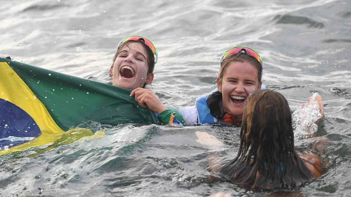 Conquista foi com muita emoo na medal race, nesta quinta-feira, quando a dupla chegou na primeira posio 