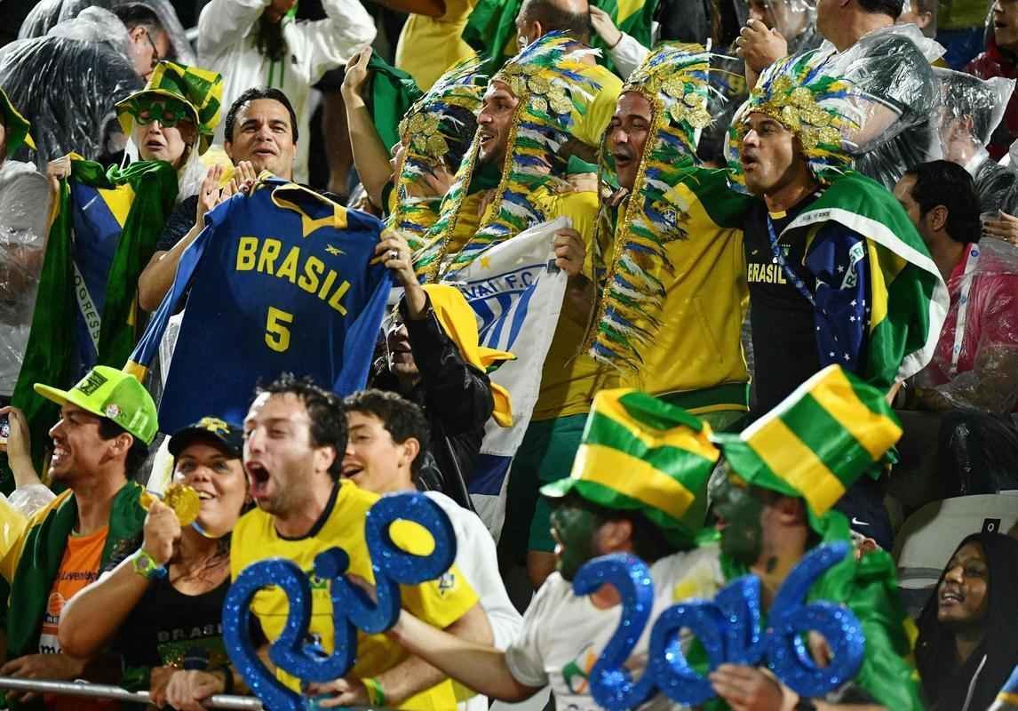 Fotos da vitria de Alison e Bruno Schmidt e a conquista do ouro em Copacabana