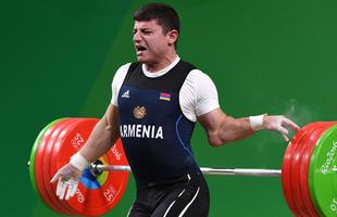 Andranik Karapetyan sofreu lesão grave no levantamento de peso categoria até 77kg no dia 10. O armênio quebrou o braço esquerdo enquanto levantava 195kg. Por conta disso, ele ficou fora do restante da Olimpíada. 
