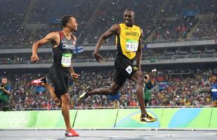 A troca de sorrisos e a conversa entre o jamaicano Usain Bolt e o canadense Andre De Grasse na linha de chegada da semifinal dos 200 metros dos Jogos Olímpicos do Rio de Janeiro chamou atenção no dia 18, no Engenhão. 'Supostamente era para ele ir devagar. Eu disse: 'O que você está fazendo? É semifinal.' Acho que ele queria me pressionar. Eu estava um pouco preguiçoso, mas dei a volta por cima.' E completou: 'Queria ir mais devagar, mas o De Grasse tinha outras ideias, queria correr o mais rápido possível para conseguir o recorde nacional.'
