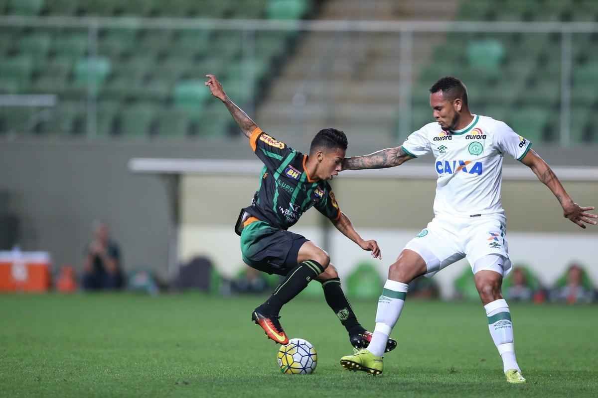 Amrica e Chapecoense duelam no Independncia, pela 21 rodada do Campeonato Brasileiro