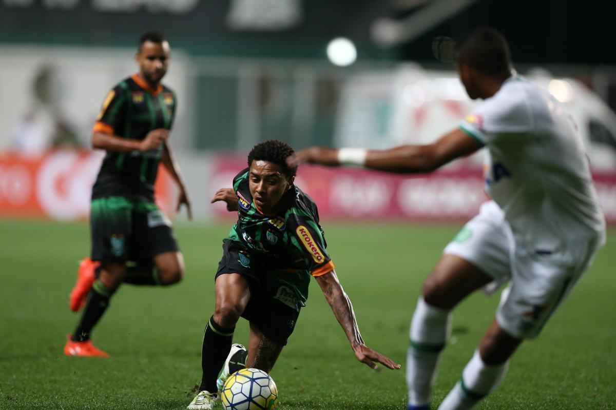 Amrica e Chapecoense duelam no Independncia, pela 21 rodada do Campeonato Brasileiro