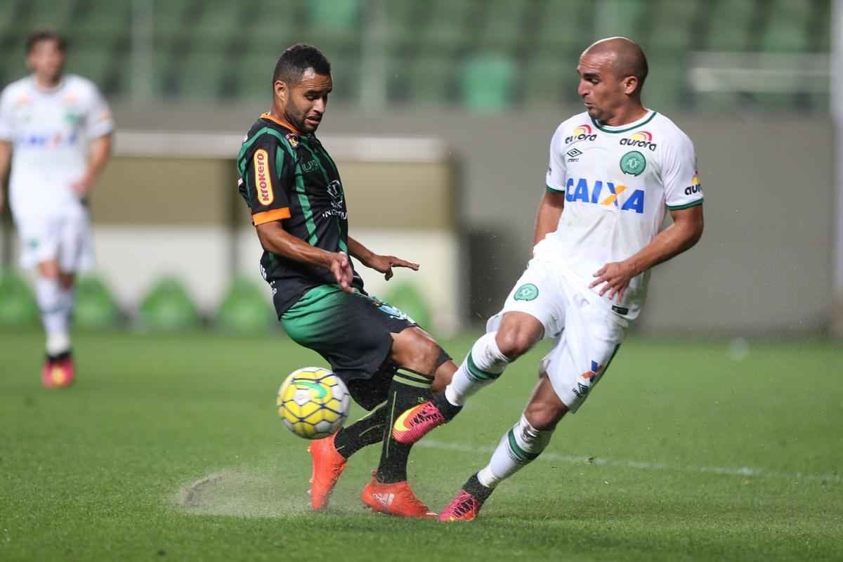 Amrica e Chapecoense duelam no Independncia, pela 21 rodada do Campeonato Brasileiro