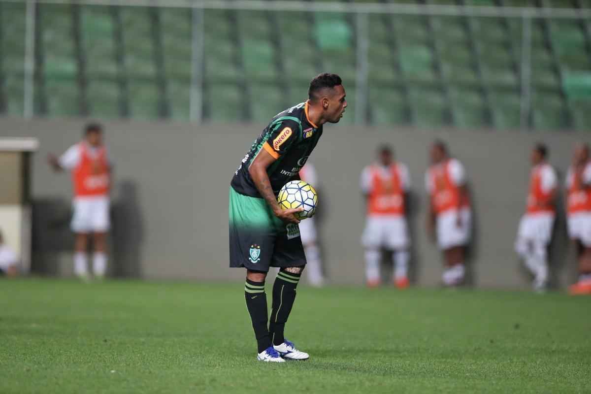 Amrica e Chapecoense duelam no Independncia, pela 21 rodada do Campeonato Brasileiro
