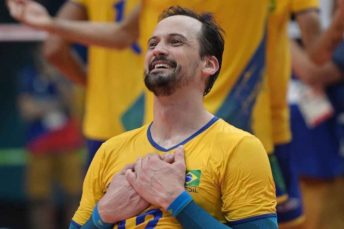 Brasil tem grande atuao e bate a Rssia por 3 sets a 0 no Maracanzinho lotado