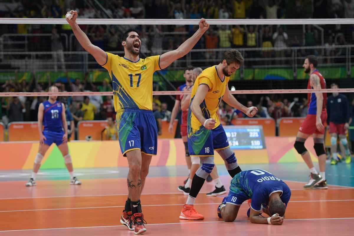 Brasil tem grande atuao e bate a Rssia por 3 sets a 0 no Maracanzinho lotado