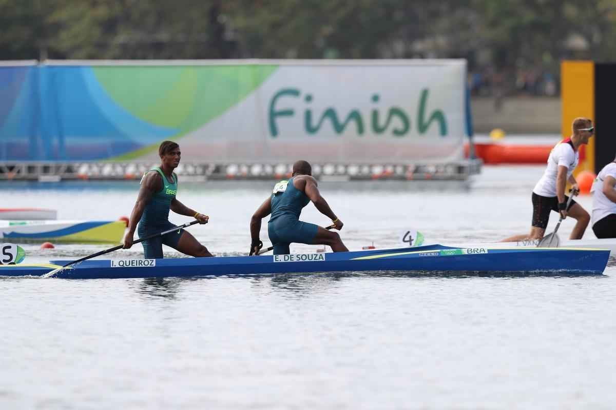 Dupla brasileira conquistou a medalha de prata em prova disputada na Loga Rodrigo de Freitas, neste sbado
