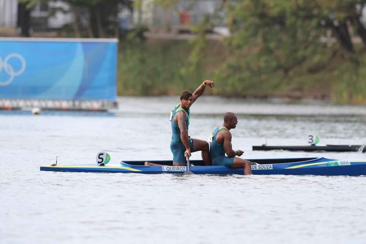 Dupla brasileira conquistou a medalha de prata em prova disputada na Loga Rodrigo de Freitas, neste sbado