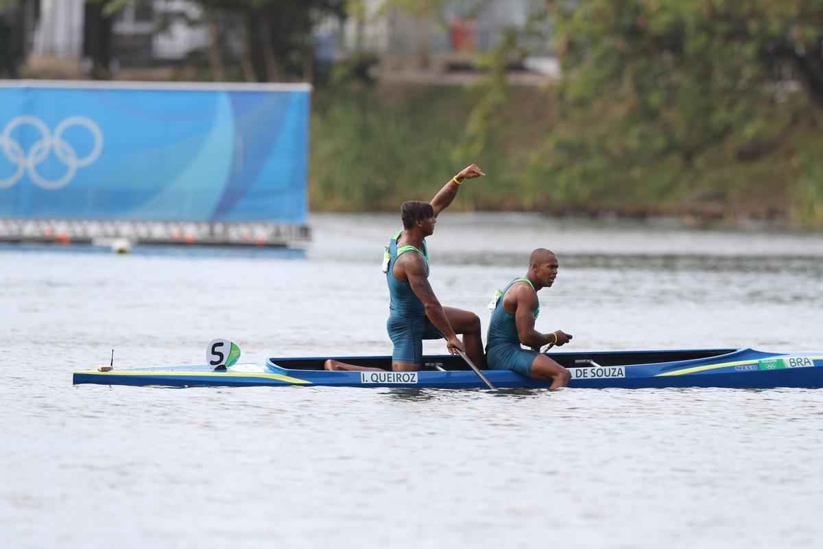 Dupla brasileira conquistou a medalha de prata em prova disputada na Loga Rodrigo de Freitas, neste sbado