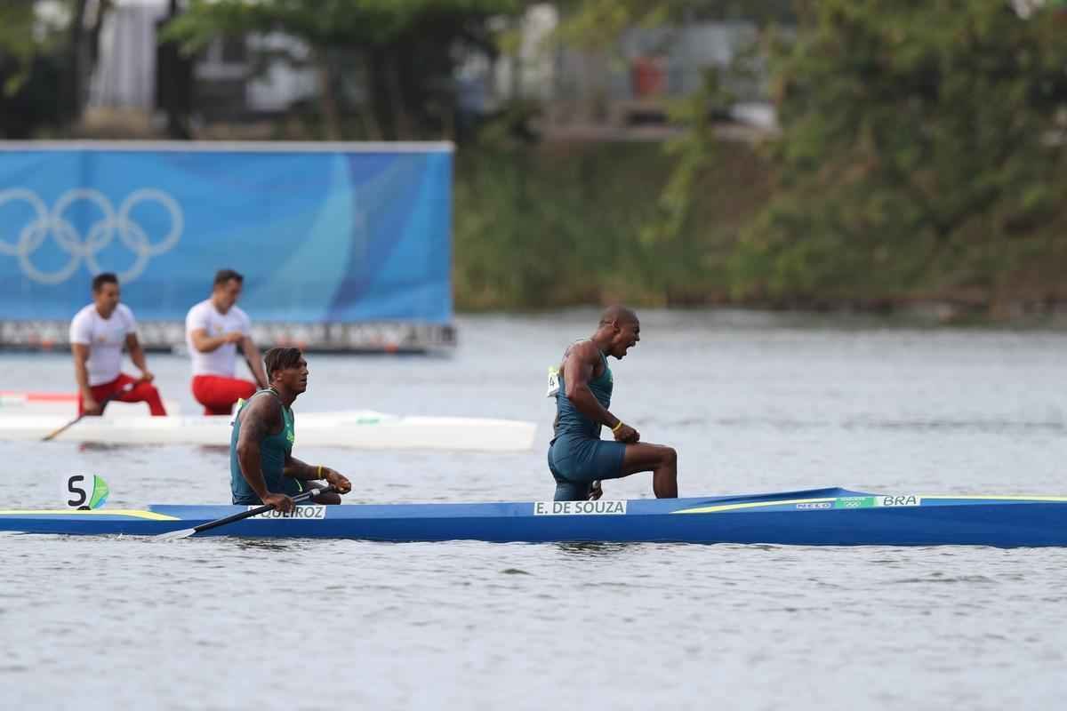 Dupla brasileira conquistou a medalha de prata em prova disputada na Loga Rodrigo de Freitas, neste sbado