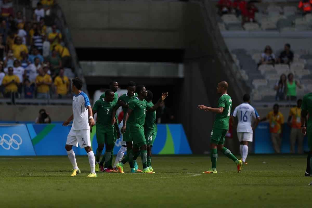 Em jogo animado no Mineiro, Nigria bateu Honduras por 3 a 2 e faturou o bronze nos Jogos do Rio