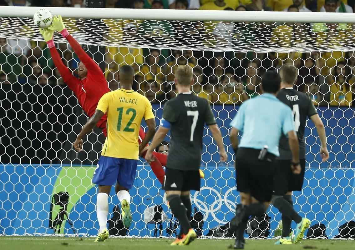 Confronto entre brasileiros e alemes pela final olmpica foi disputado no Estdio Maracan