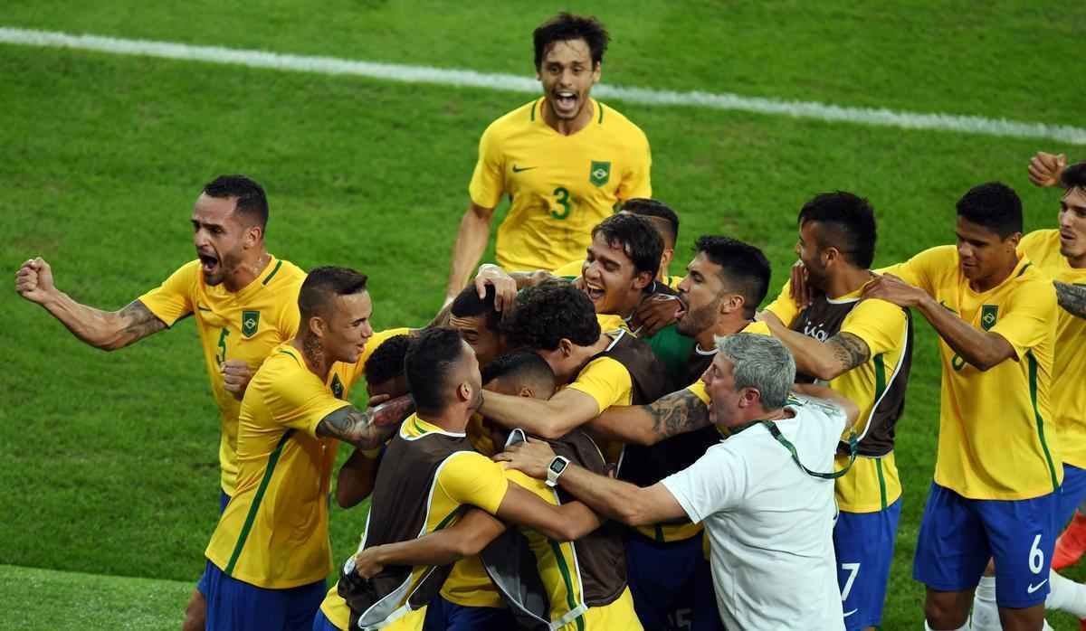 Confronto entre brasileiros e alemes pela final olmpica foi disputado no Estdio Maracan