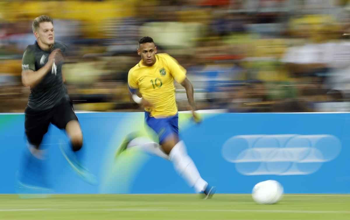 Confronto entre brasileiros e alemes pela final olmpica foi disputado no Estdio Maracan