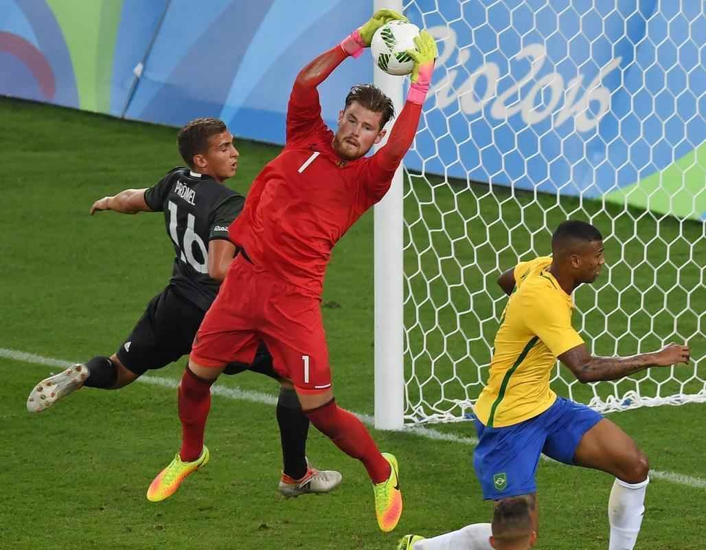 Confronto entre brasileiros e alemes pela final olmpica foi disputado no Estdio Maracan