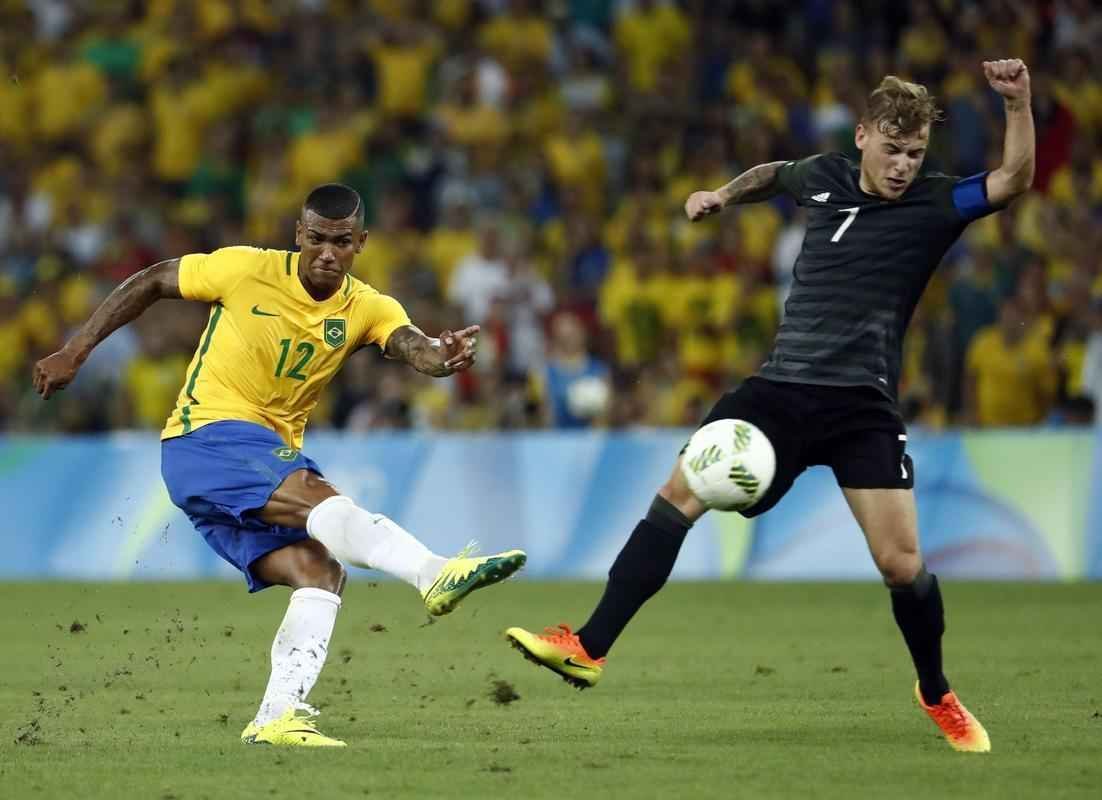 Confronto entre brasileiros e alemes pela final olmpica foi disputado no Estdio Maracan