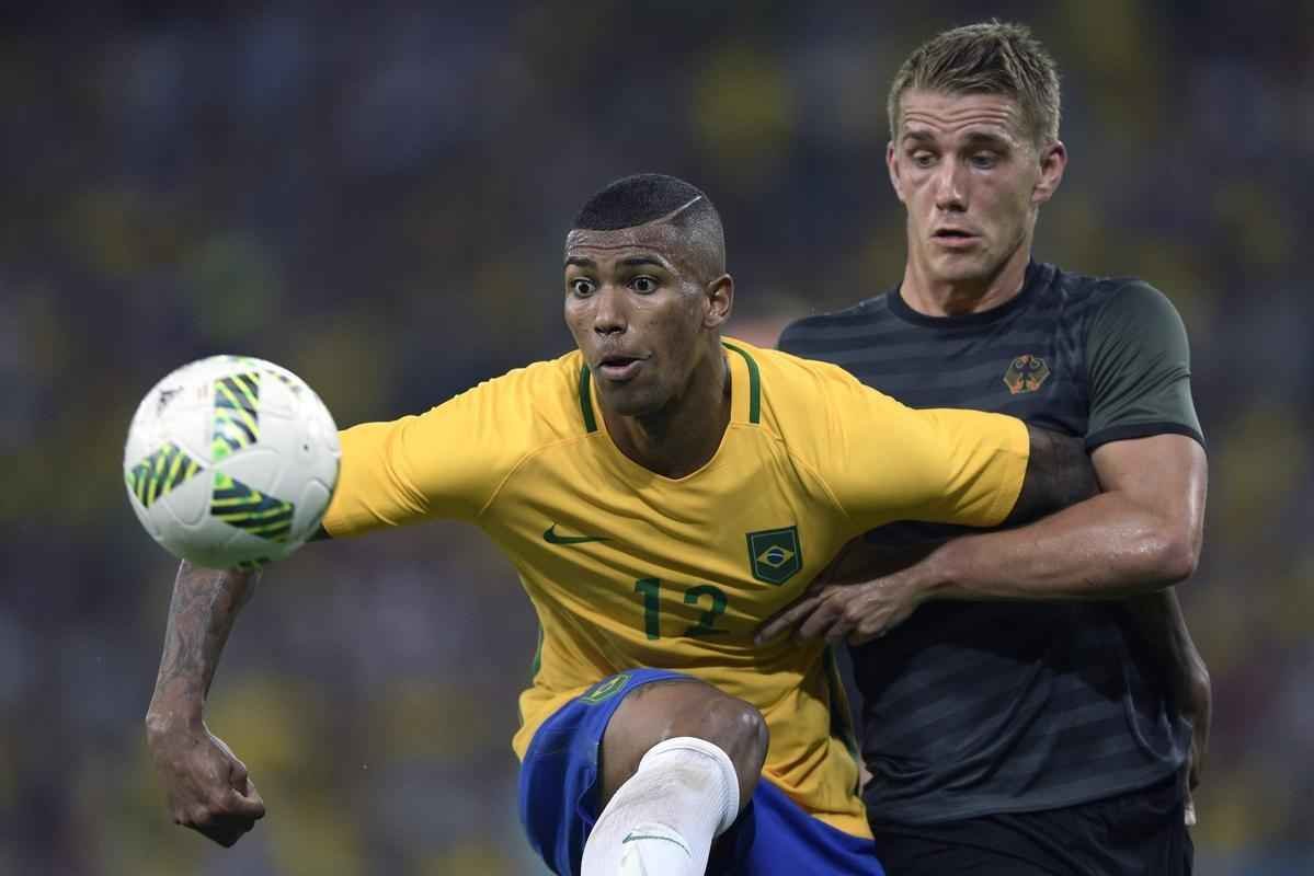 Confronto entre brasileiros e alemes pela final olmpica foi disputado no Estdio Maracan