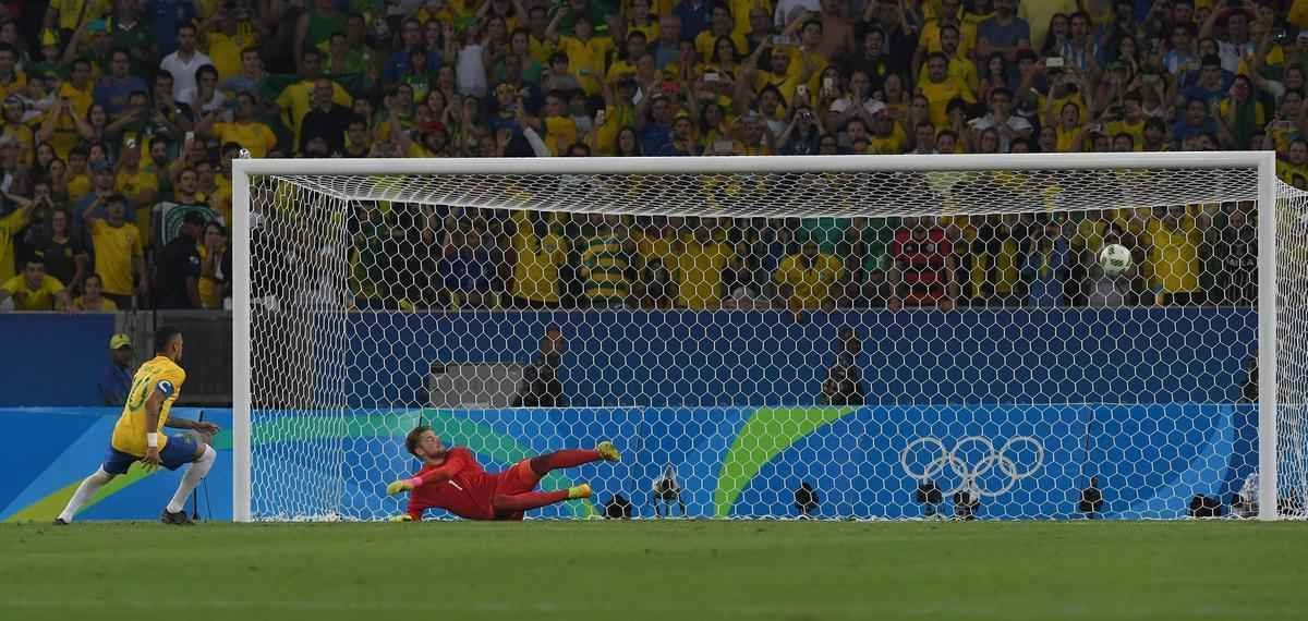 Brasil vence Alemanha nos pnaltis, por 5 a 4, e conquista o indito ouro no futebol no Maracan