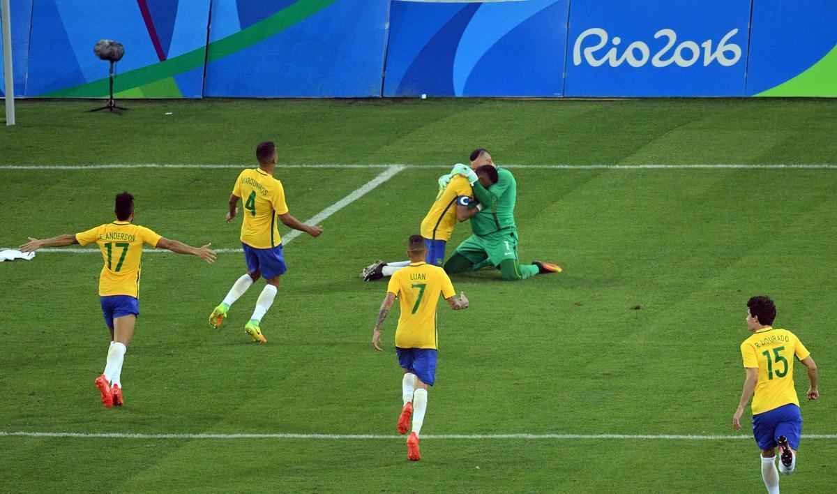 Brasil vence Alemanha nos pnaltis, por 5 a 4, e conquista o indito ouro no futebol no Maracan