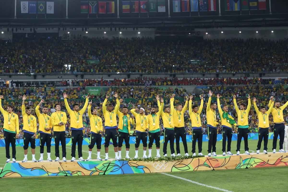 Fotos da comemorao do ouro brasileiro no futebol masculino