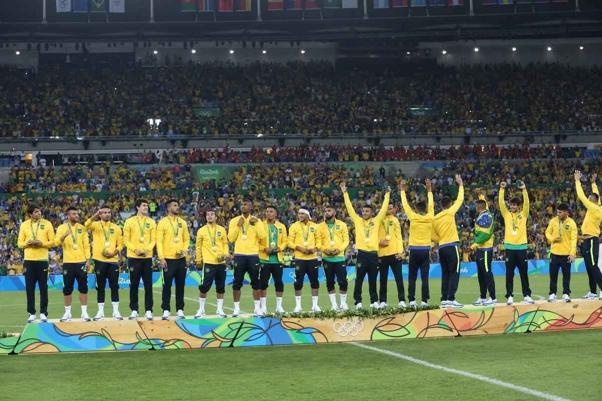 Fotos da comemorao do ouro brasileiro no futebol masculino