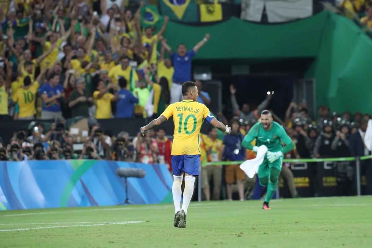 Fotos da comemorao do ouro brasileiro no futebol masculino