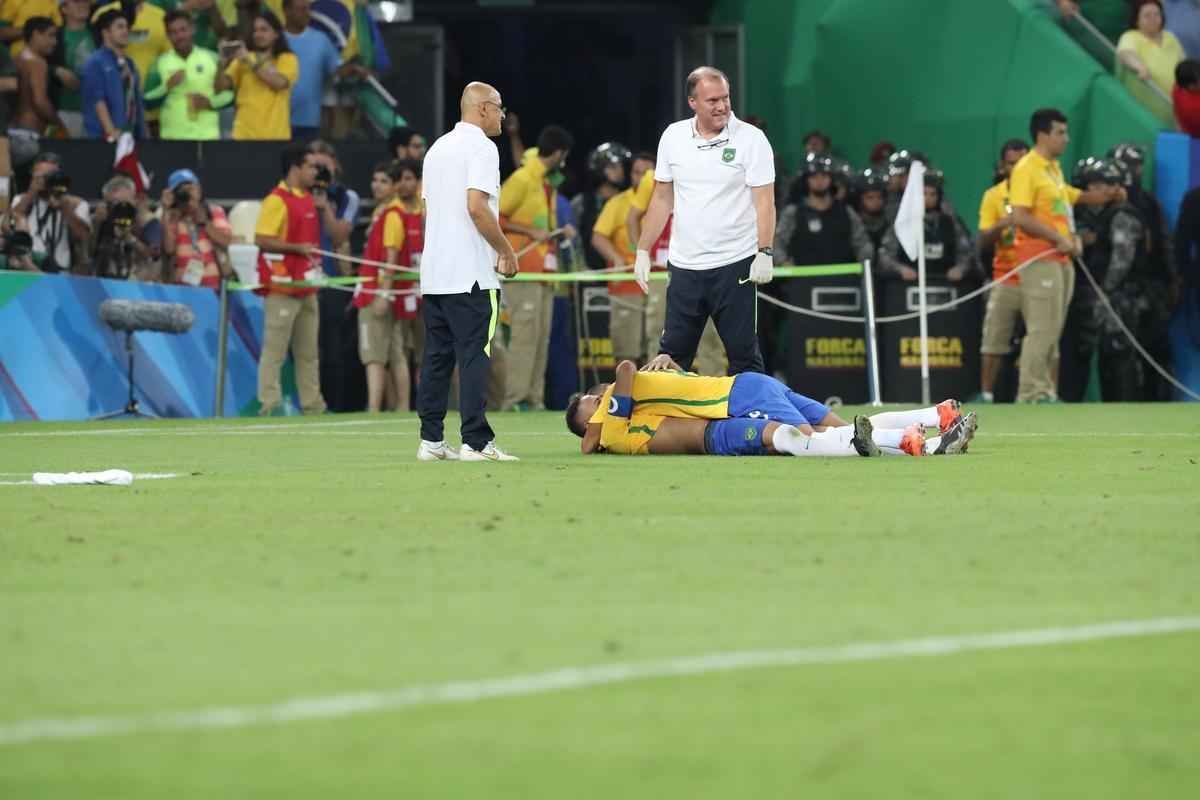 Fotos da comemorao do ouro brasileiro no futebol masculino